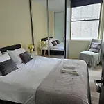 Spacious Two Bedroom Apartment In South Kensington