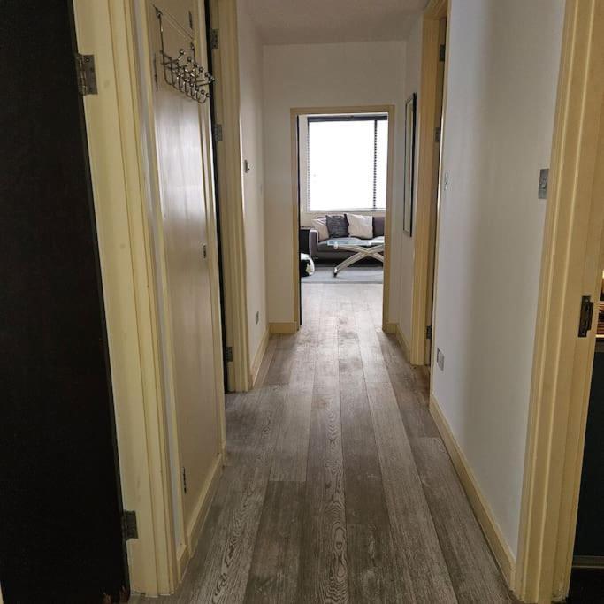 Spacious Two Bedroom In South Kensington